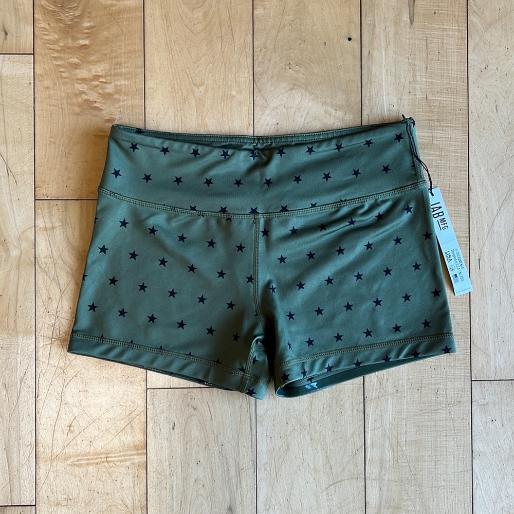 NWT IABMFG Green Star Print Spandex Shorts